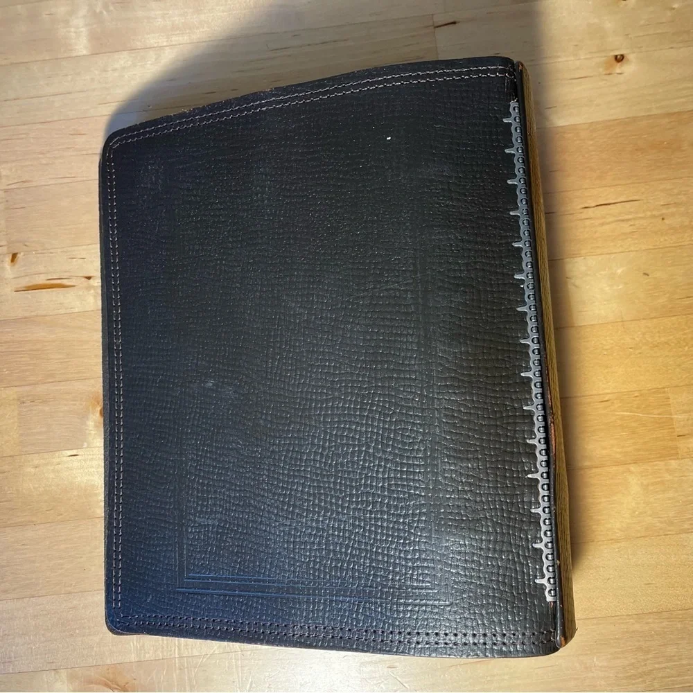 Jeppesen Premium Leather Binder - 2 inch